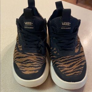 EUC VANS HEATHER KNIT ULTRARANGE EXO SNEAKERS